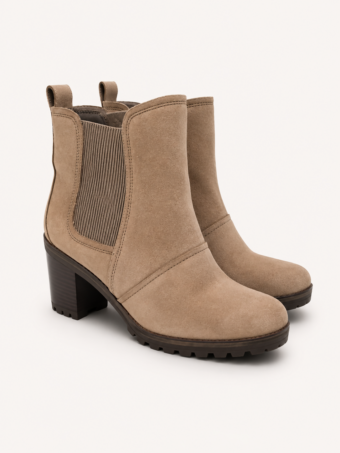 UGG Chelsea Suede Sand
