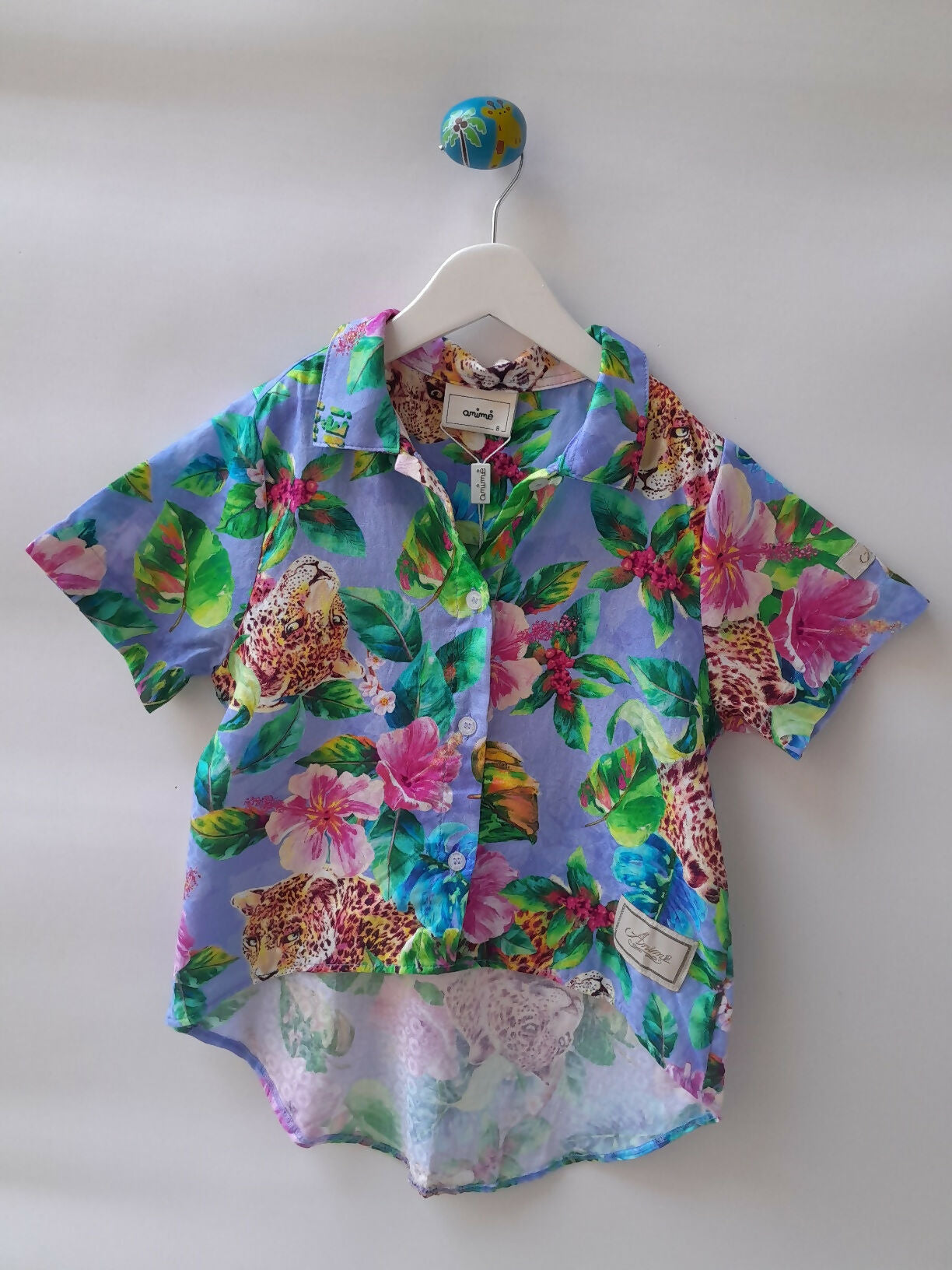 Camise Infantil Animê Onças na Floresta Estampada