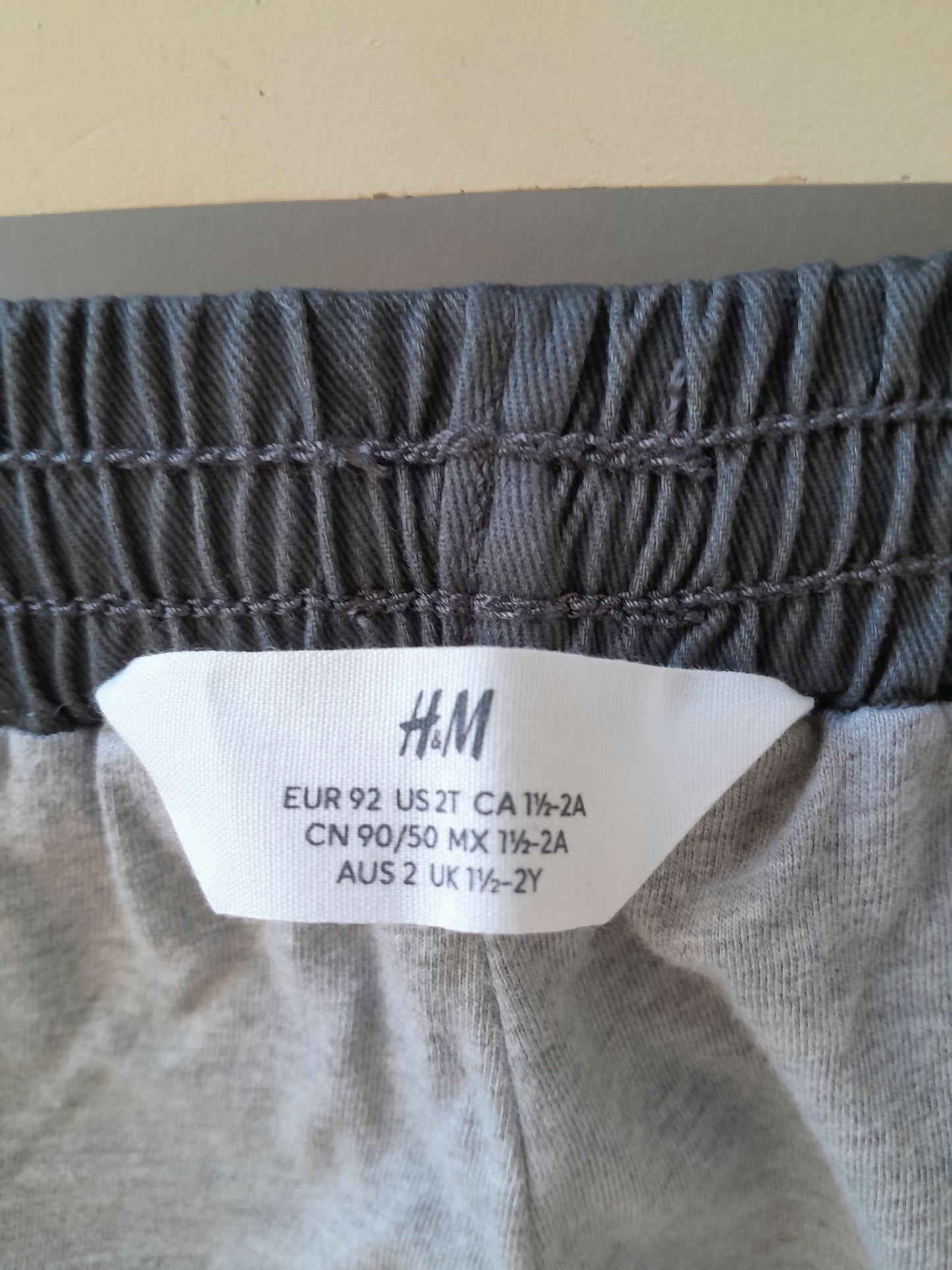 Calça H&M Forrada Cinza Chumbo 2 Anos