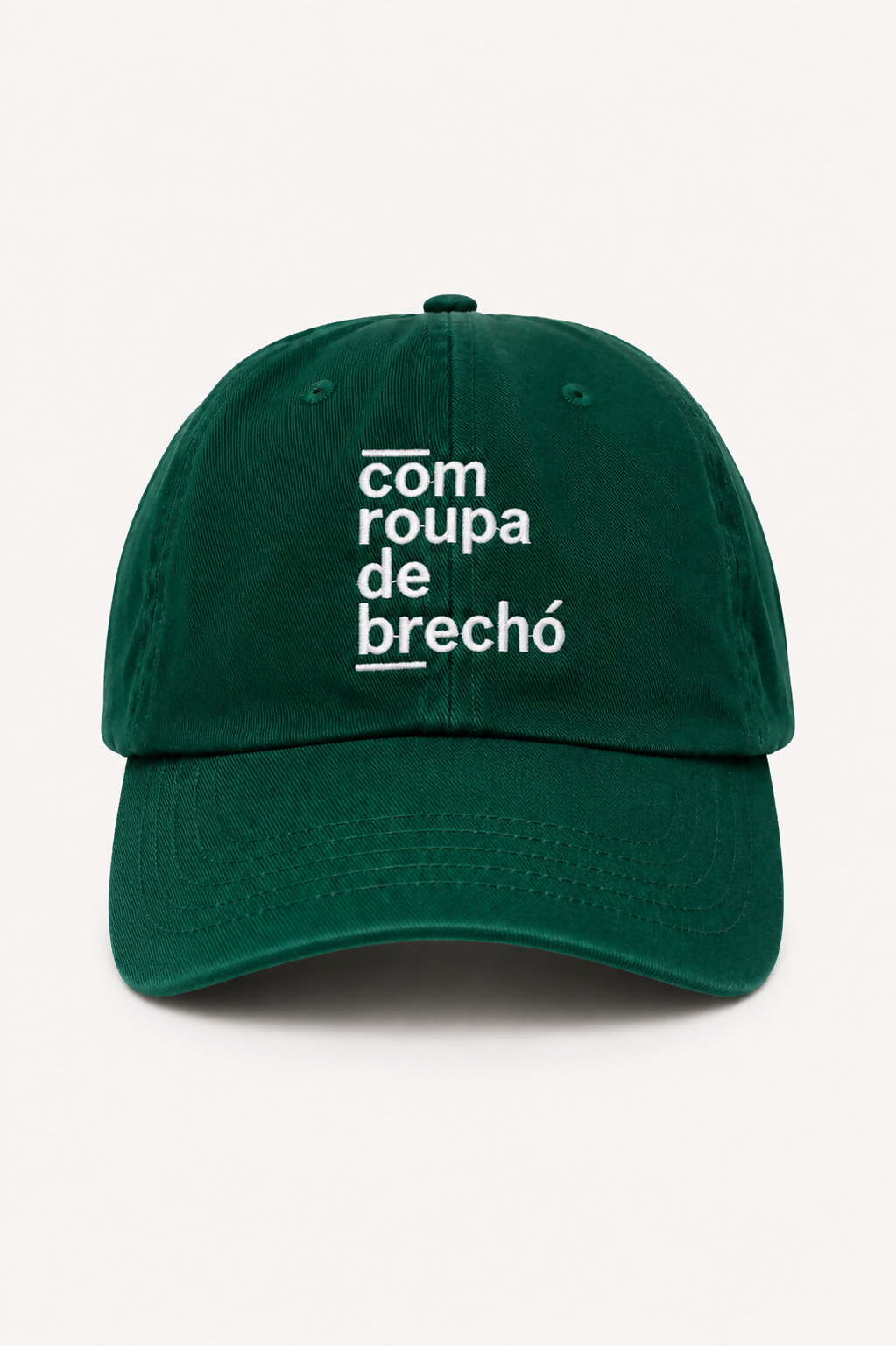 Boné Com Roupa de Brechó