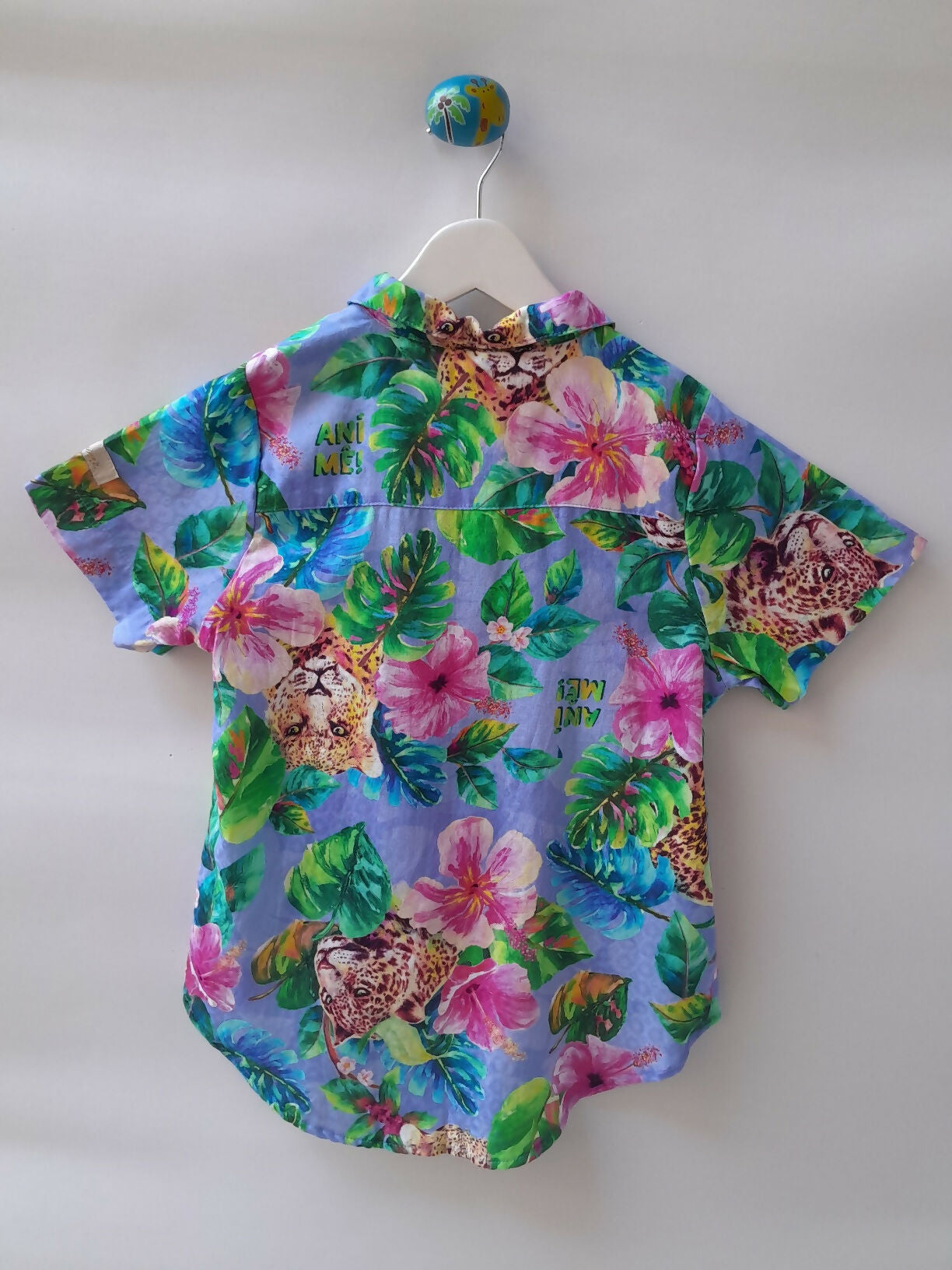 Camise Infantil Animê Onças na Floresta Estampada