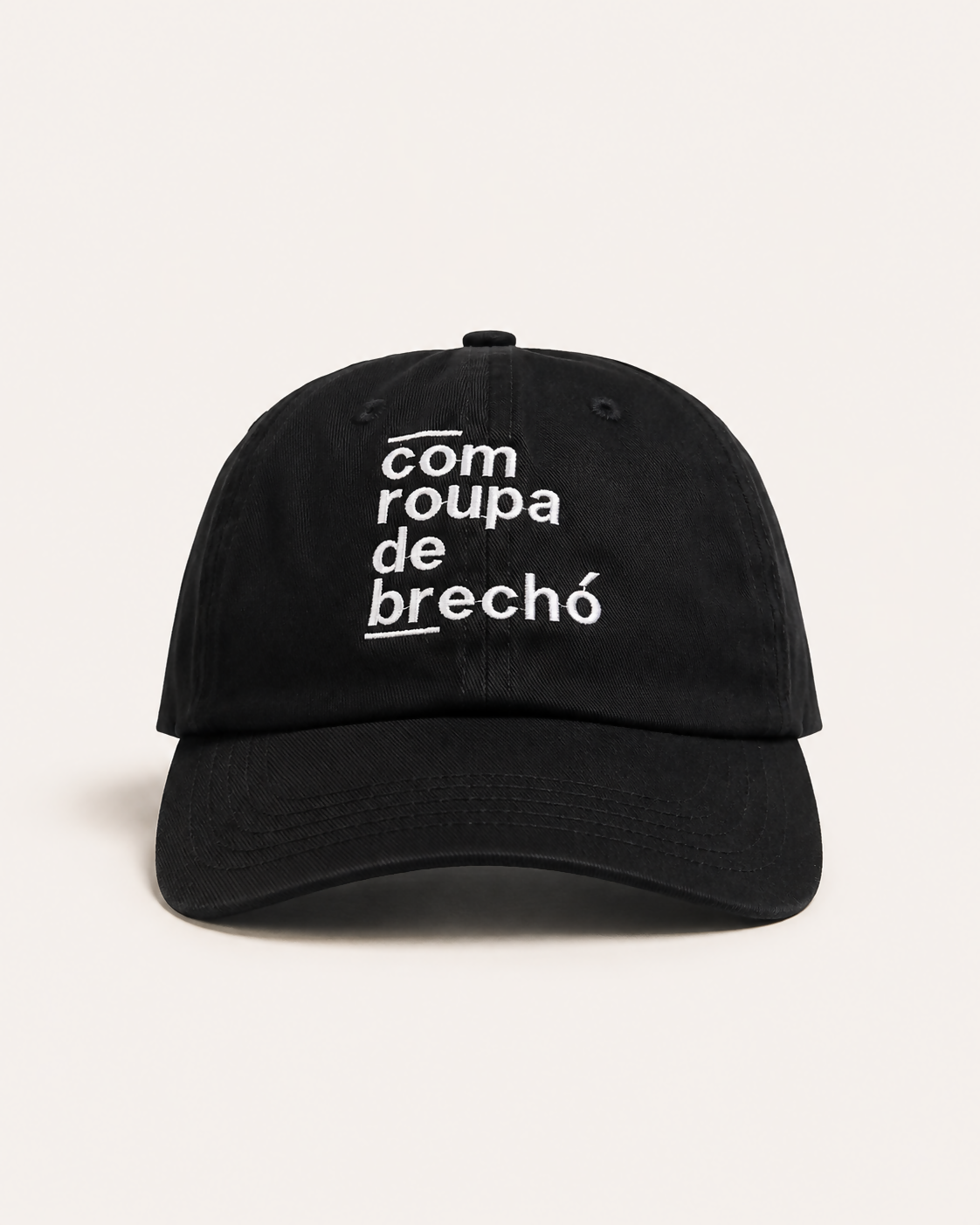 Boné Com Roupa de Brechó