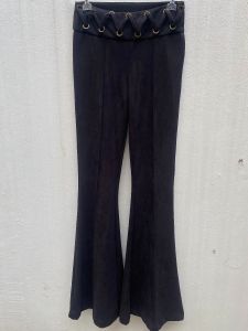 Calça em cotele preto boca de sino 