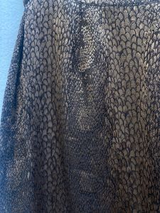 Tailleur marrom com textura animal print