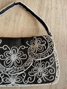 Bolsa Clutch Preta Bordada