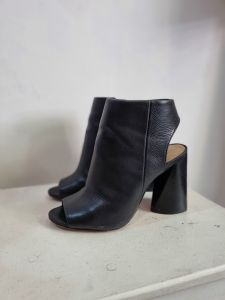 Botas de couro estilo ankle boots