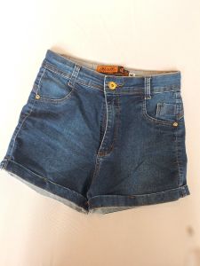 Short Jeans escuro