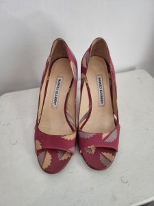 Scarpin peep toe rosa